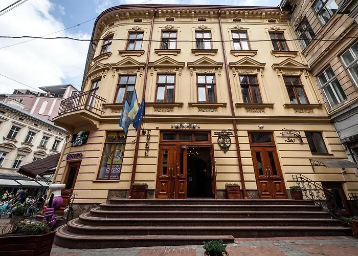 Готель Kryva Lypa Львів